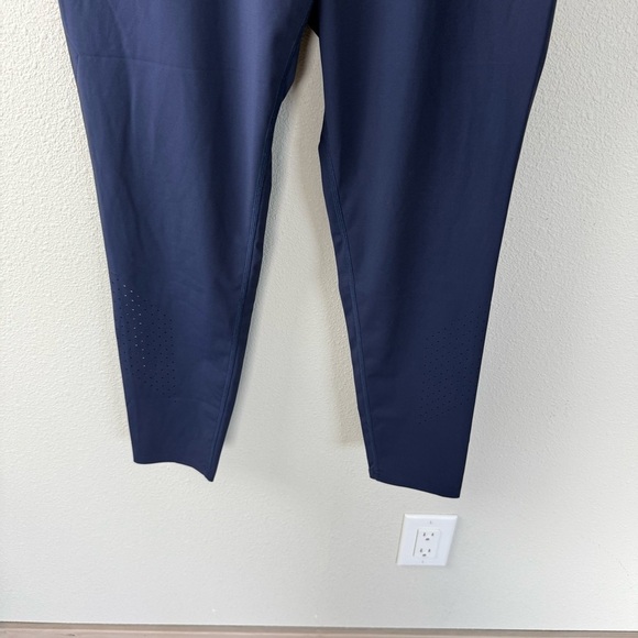 NWOT Outerknown OK Active Navy ECONYL® Nylon 7/8 Legging Outdoor Women’s Large - Picture 4 of 9